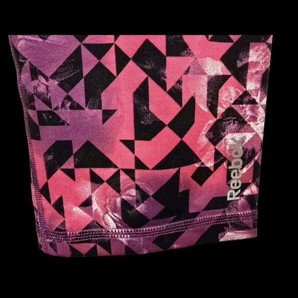 Reebok Women’s Size Large Pink and Black Activewear Capri, Excellent Condition - Picture 5 of 5